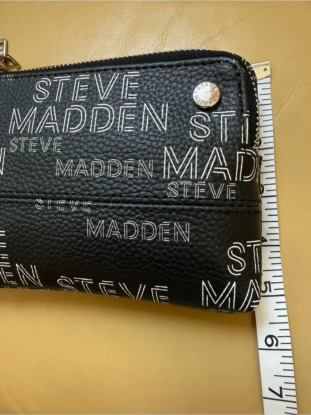 Steve Madden wristlet